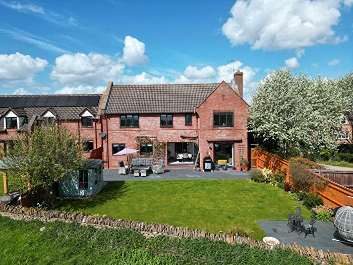 4 Bedroom Detached House For Sale In Farriers Way, Carlby, Stamford, PE9