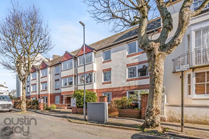 1 Bedroom Flat For Sale In Dyke Road, BN1