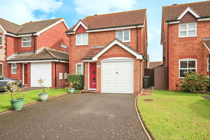3 Bedroom Detached House For Sale In Rimbury Way, Christchurch, Dorset, BH23