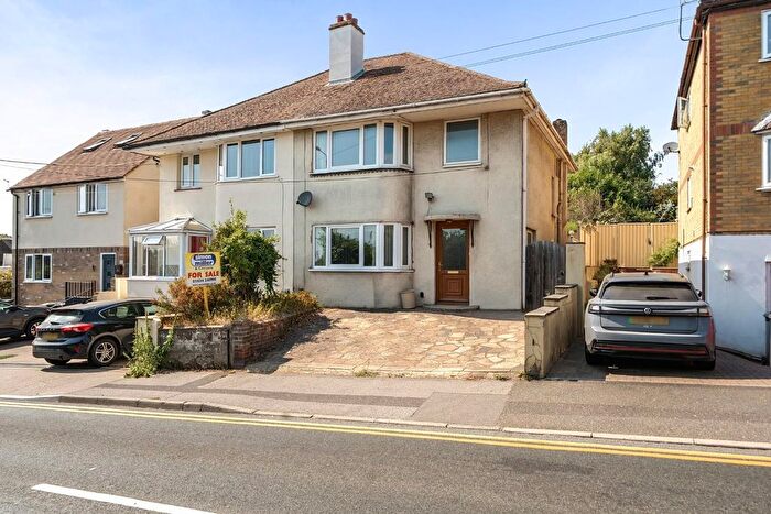3 Bedroom Semi Detached House For Sale In Malling Road, Snodland, ME6
