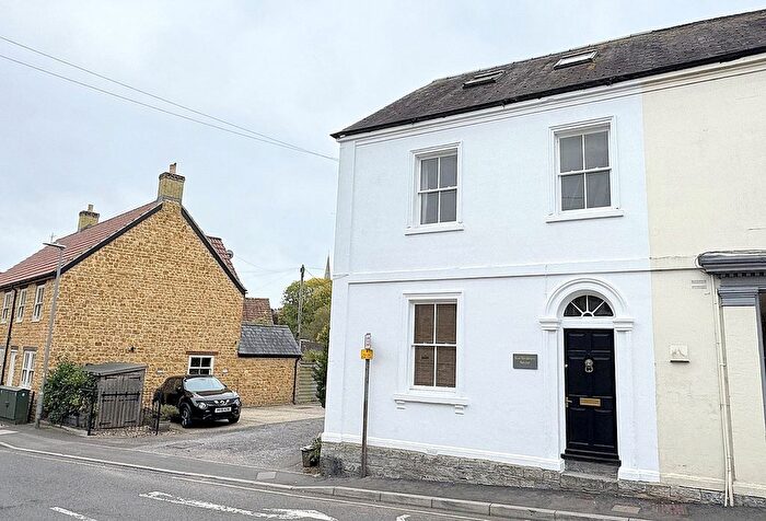 3 Bedroom Semi-detached House For Sale In Lower Woodcock Street, Castle Cary, Somerset, BA7