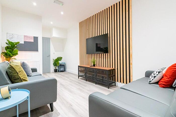 7 Bedroom Terraced House To Rent In Hudson Road, Southsea, Portsmouth, PO5