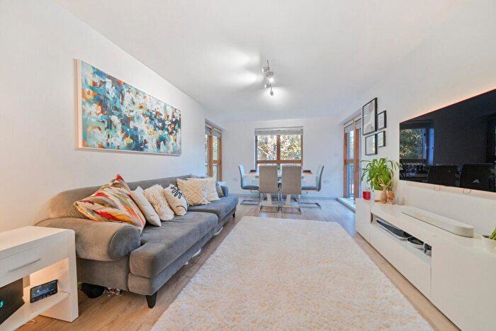 2 Bedroom Flat For Sale In Beckenham Road, Beckenham, BR3