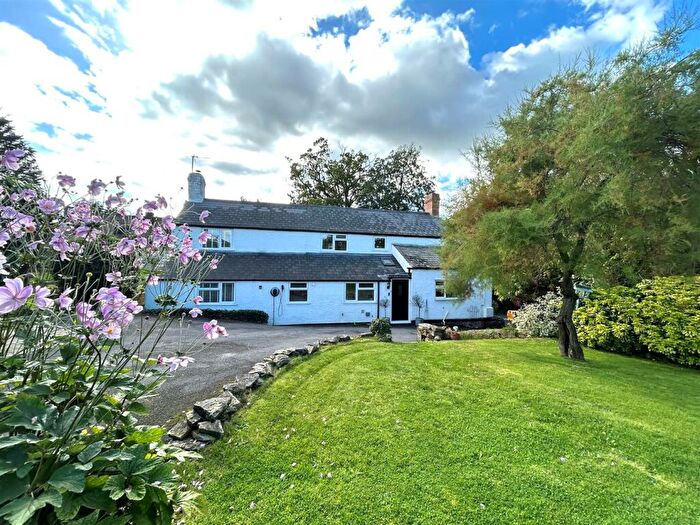 3 Bedroom Cottage For Sale In High Street, Upton St. Leonards, GL4