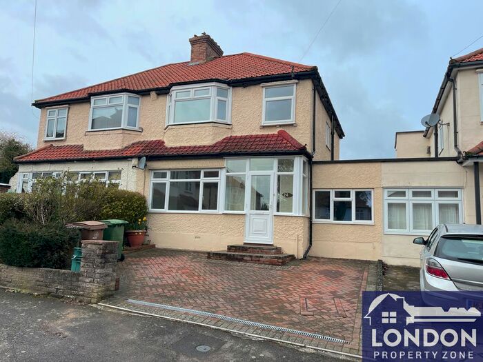 4 Bedroom Semi-Detached House To Rent In Wandle Court Gardens, Wallington, Croydon, CR0