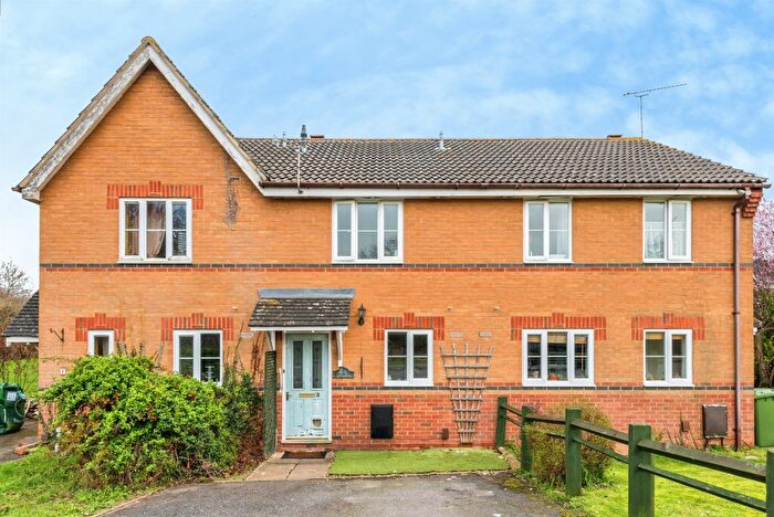 2 Bedroom Semi Detached House For Sale In Horton Road, Swindon, SN2