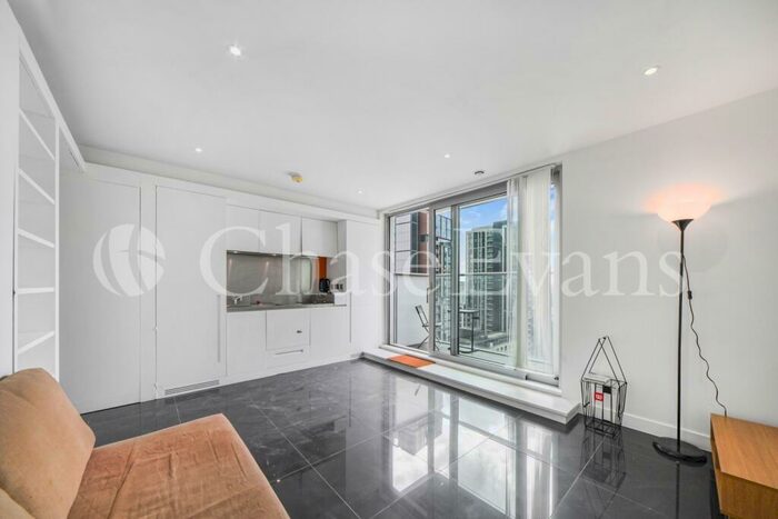 Studio To Rent In West Tower, Pan Peninsula, Canary Wharf, E14