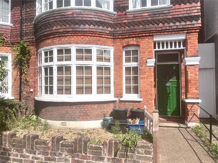 1 Bedroom Flat To Rent In Beechwood Avenue, Richmond, TW9
