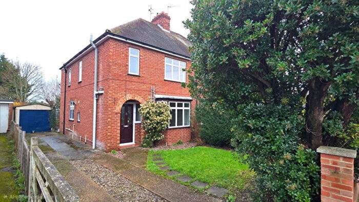 3 Bedroom Semi-Detached House For Sale In Bartlemy Road, Newbury, RG14