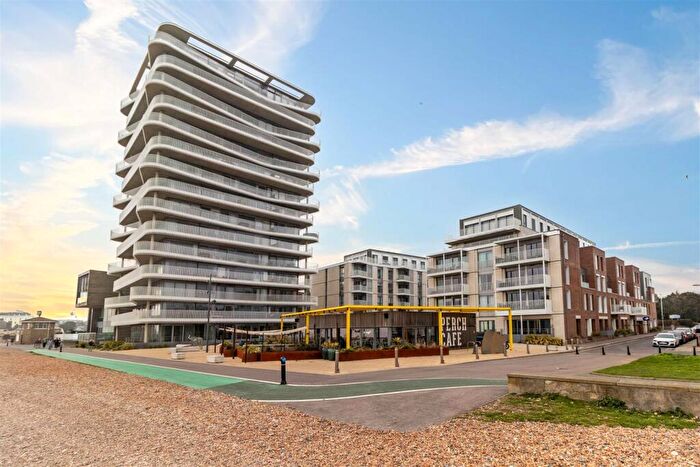2 Bedroom Flat For Sale In Brighton Road, Worthing, BN11
