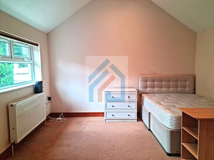 1 Bedroom Studio To Rent In Woodend Road, Winton, Bournemouth, BH9