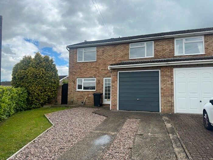 3 Bedroom Semi Detached House To Rent In Lynford Way, Rushden, NN10