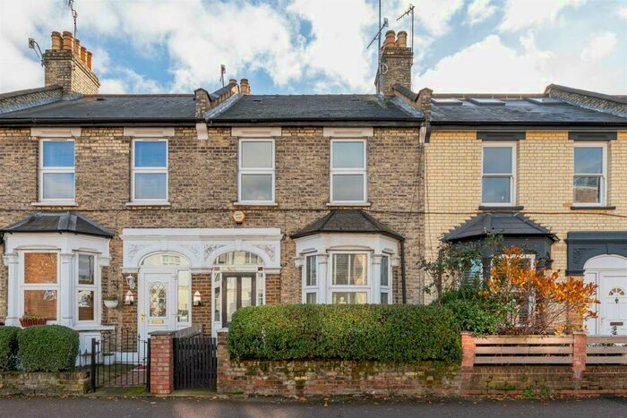 2 Bedroom Terraced House To Rent In Chingford Road, Walthamstow, E17