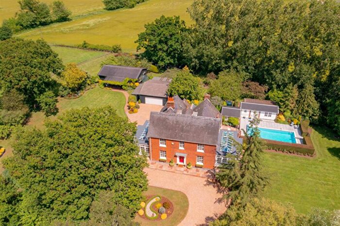 6 Bedroom Detached House For Sale In Middle Road, Ingrave, Essex, CM13