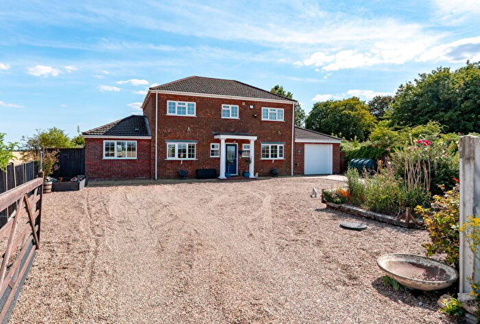 4 Bedroom Detached House For Sale In Mumby Bridge Road, Mareham-le-Fen, Boston, PE22