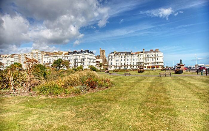 1 Bedroom Flat To Rent In Warrior Square, St Leonards On Sea, TN37