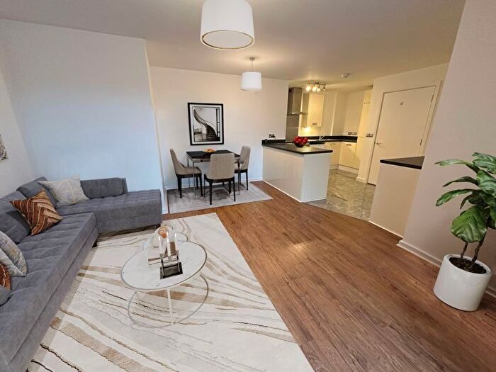 3 Bedroom Flat To Rent In Cardigan Road, London, E3