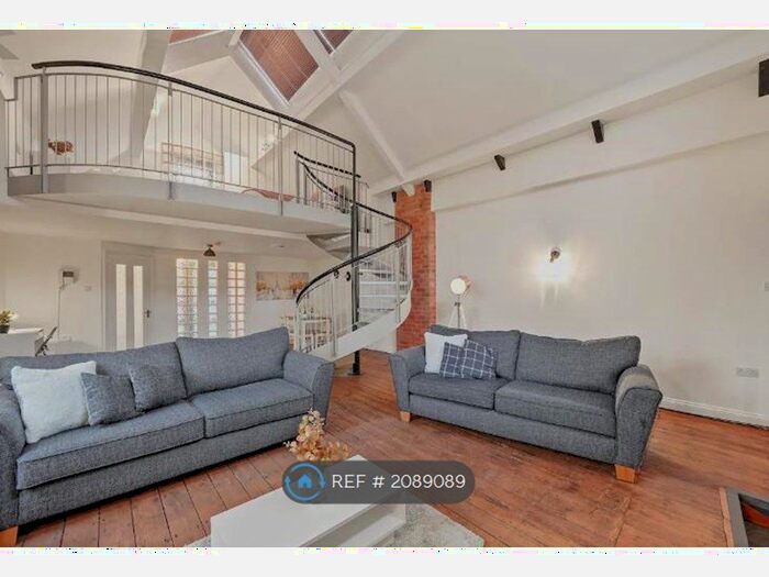 2 Bedroom Flat To Rent In Mill View Court, Lincoln, LN5