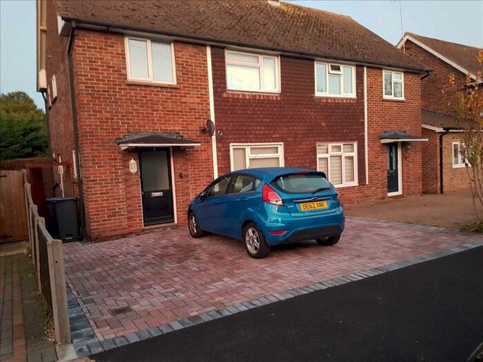 4 Bedroom Semi-Detached House To Rent In Crown Gardens, Canterbury, CT2