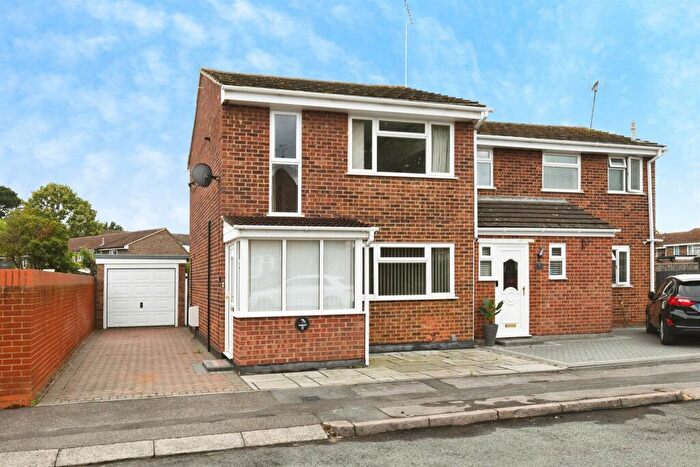 3 Bedroom Semi-Detached House For Sale In Lily Close, Chelmsford, CM1