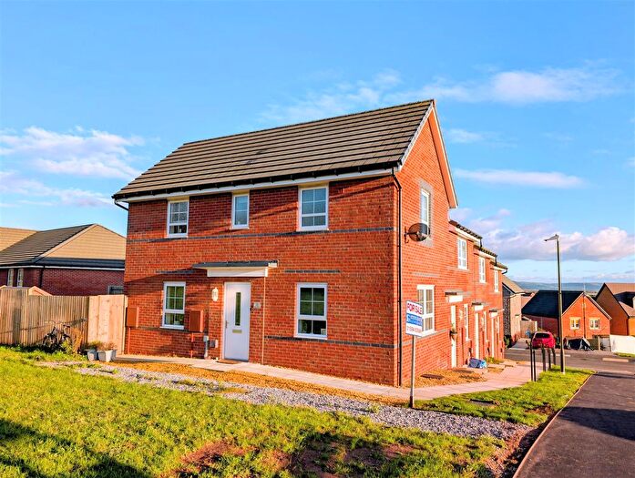 3 Bedroom End Of Terrace House For Sale In Cooke Way, Lydney, GL15