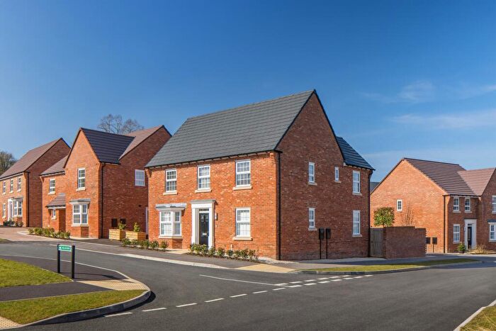 4 Bedroom House For Sale In Donnington Heights, Newbury, RG14