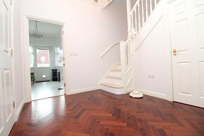 4 Bedroom Town House To Rent In The Boulevard, Greenhithe, DA9