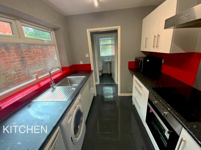 4 Bedroom Terraced House To Rent In Northfield Road, Coventry, CV1