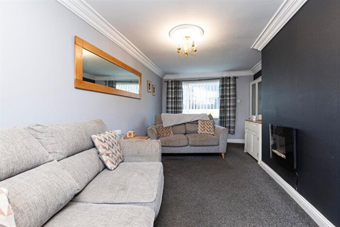 3 Bedroom End Of Terrace House For Sale In Lime Park, Brandon, DH7