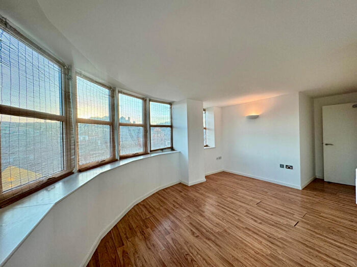 1 Bedroom Apartment To Rent In Marco Island, Huntingdon Street, NG1