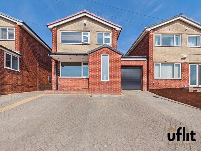 3 Bedroom Detached House For Sale In Hill View Road, Rotherham, S61