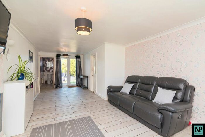 3 Bedroom Terraced House For Sale In Hamble, Tamworth, B77