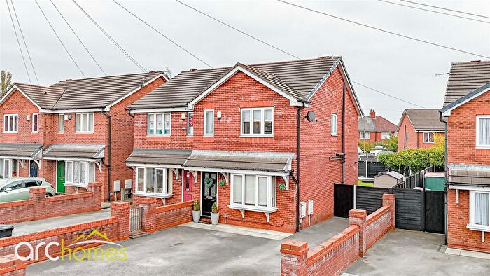 3 Bedroom Semi-detached House For Sale In Fell Street, Leigh, WN7