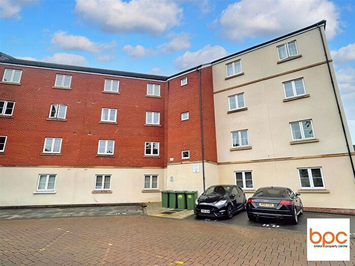 2 Bedroom Flat To Rent In Arnold Road, Mangotsfield, BS16