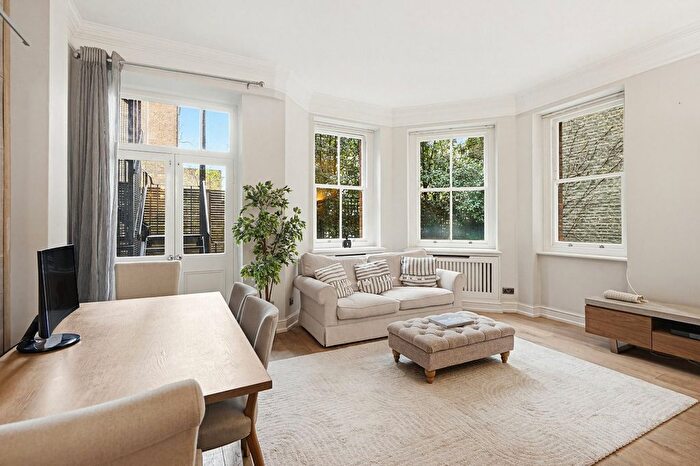 2 Bedroom Flat To Rent In Drayton Court, Drayton Gardens, SW10
