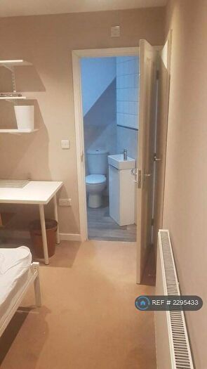 5 Bedroom Terraced House To Rent In Fletchamstead Highway, Coventry, CV4