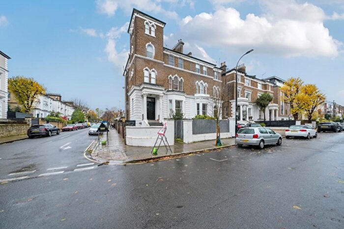 1 Bedroom Flat For Sale In Priory Road, West Hampstead, NW6