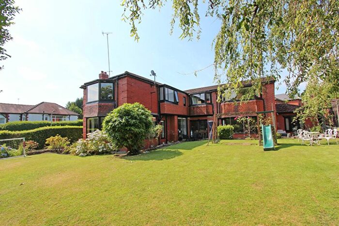 5 Bedroom Detached House For Sale In Bury New Road, Prestwich, M25