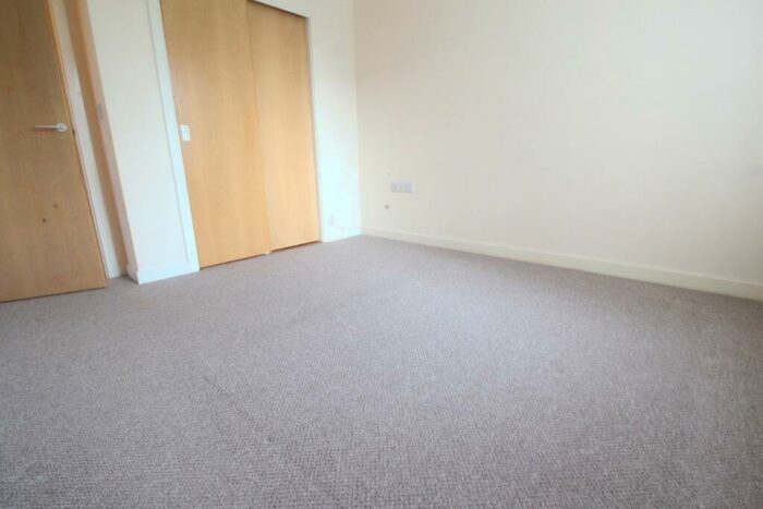 1 Bedroom Flat To Rent In Bath Road, Slough, SL1