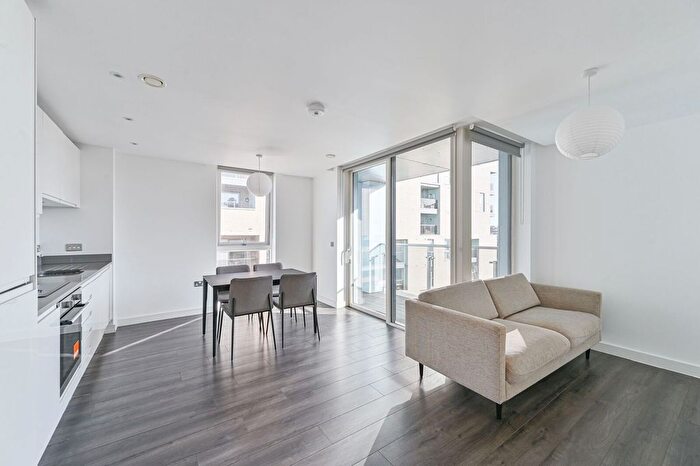 2 Bedroom Flat To Rent In Batavia Road, New Cross, London, SE14