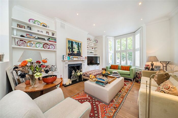 2 Bedroom Flat To Rent In Westwick Gardens, London, W14