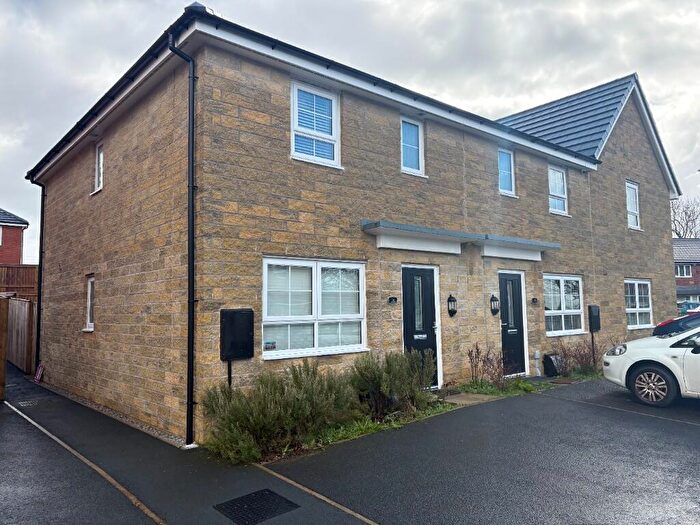 3 Bedroom Town House For Sale In Dawlish Close, Hyde, Greater Manchester, SK14