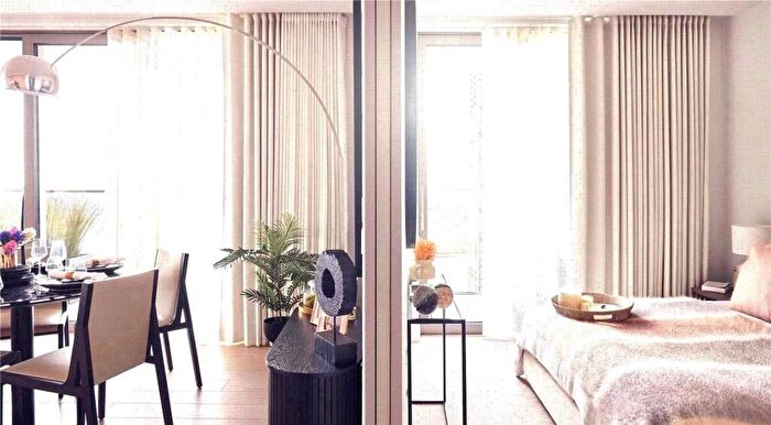 2 Bedroom Apartment For Sale In Park Drive, Canary Wharf, E14