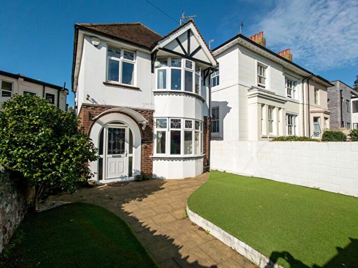 4 Bedroom Detached House For Sale In Wellington Road, Brighton, BN2