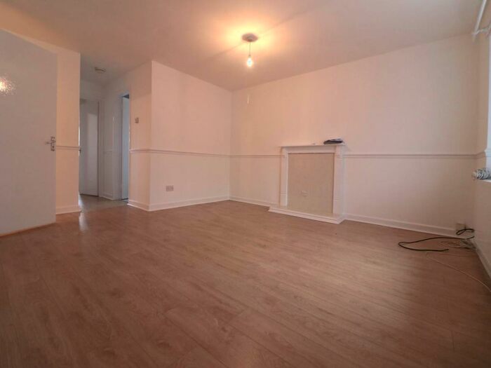 2 Bedroom Flat To Rent In Bentley Road, Bentley, Doncaster, DN5