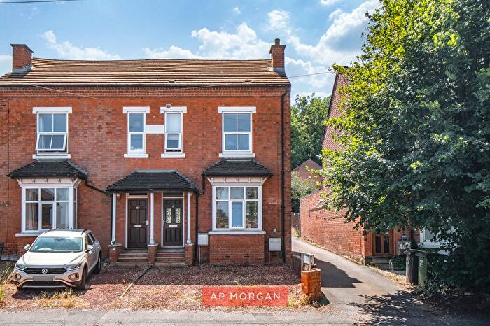 3 Bedroom Semi Detached House For Sale In Bromsgrove Road, Redditch, Worcestershire, B97