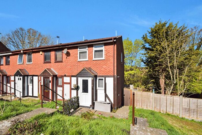 2 Bedroom End Of Terrace House For Sale In Heritage Road, Walderslade, Chatham, ME5