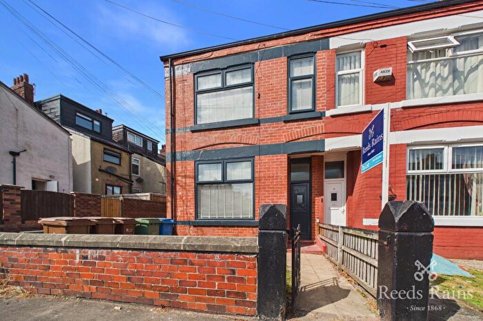 2 Bedroom End Of Terrace House To Rent In Salisbury Street, Stockport, Greater Manchester, SK5
