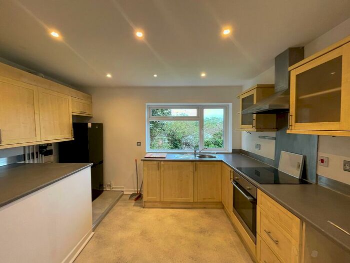 2 Bedroom Flat To Rent In Little Headley Close, Headley Park, Bristol, BS13