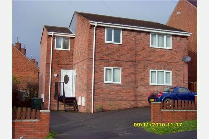 2 Bedroom Flat To Rent In Kent Avenue, Rawmarsh, Rotherham, S62